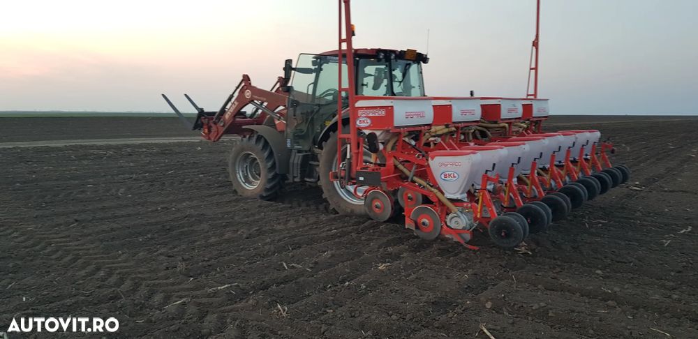 Case IH FARMALL 115 C - 9