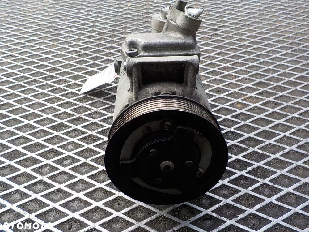 VOLKSWAGEN GOLF V 1.9 TDI SPRĘŻARKA POMPA KLIMATYZACJI 5N0820803E - 2