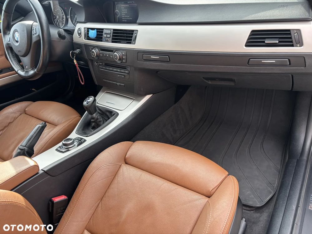 BMW Seria 3 320d - 18