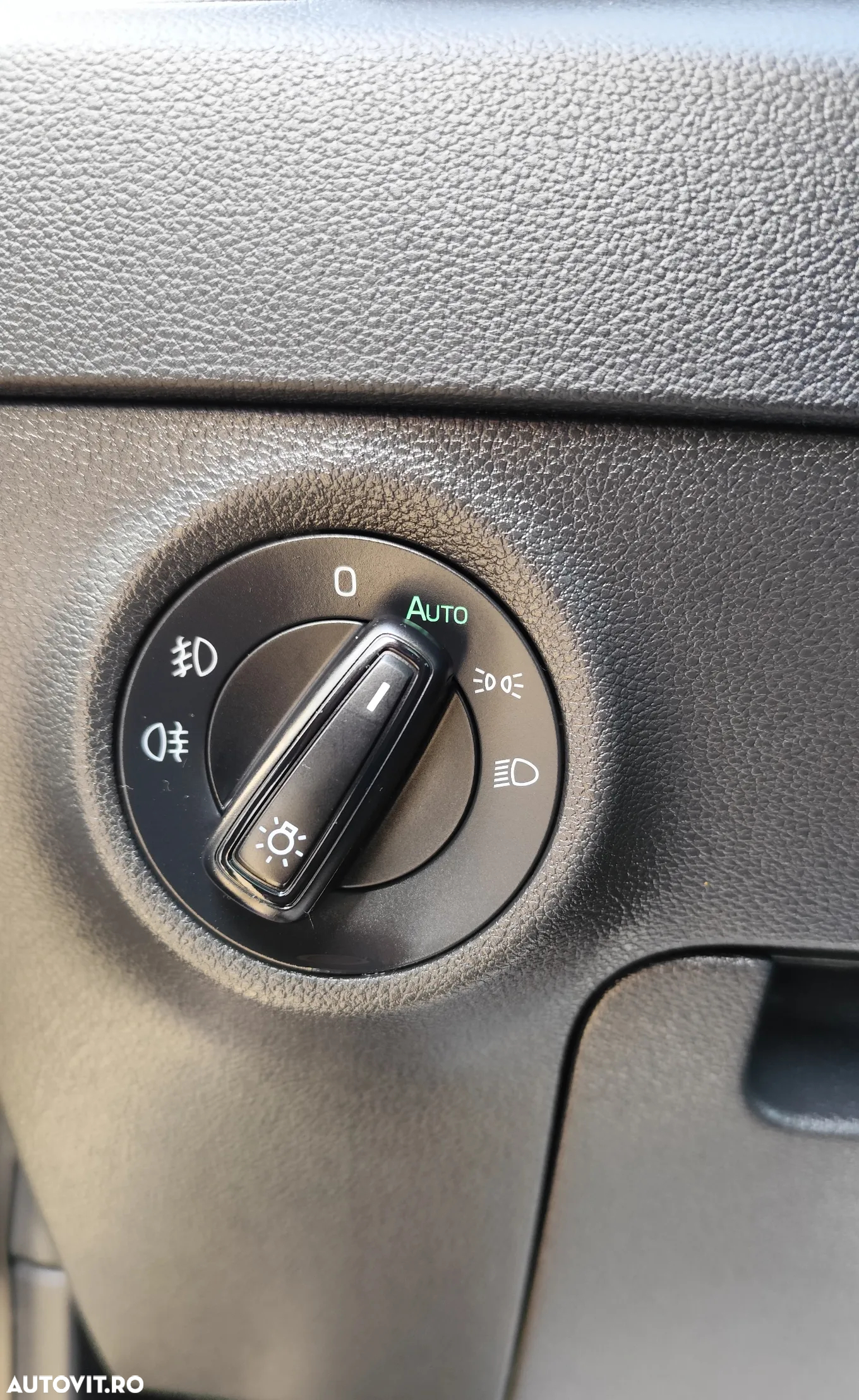 Skoda Karoq 2.0 TDI SCR 4x4 DSG Ambition - 9