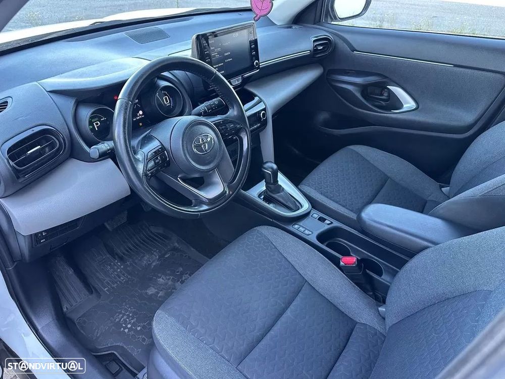Toyota Yaris Cross 1.5 HDF Comfort Plus - 13