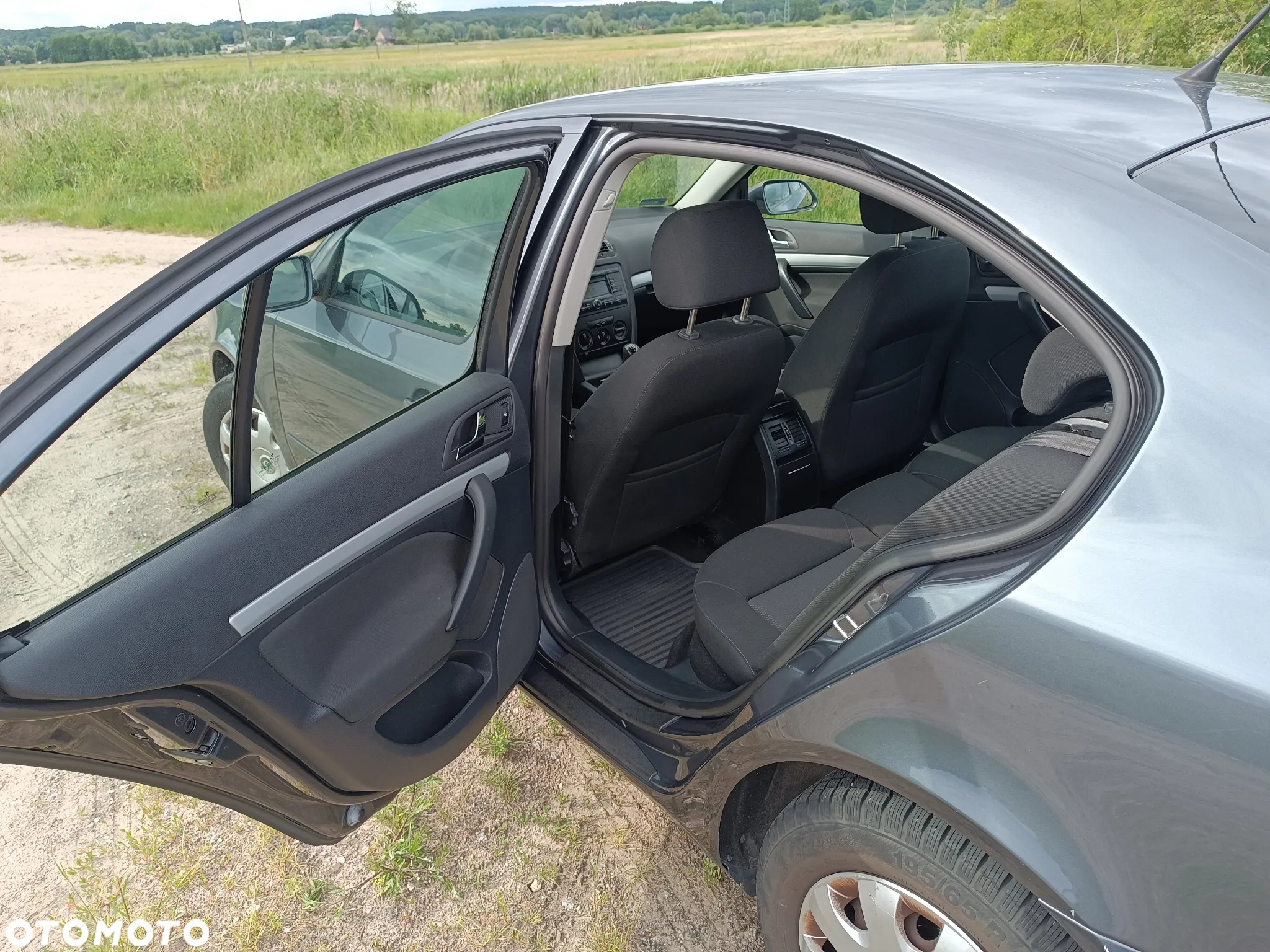 Skoda Octavia 1.6 Mint - 9