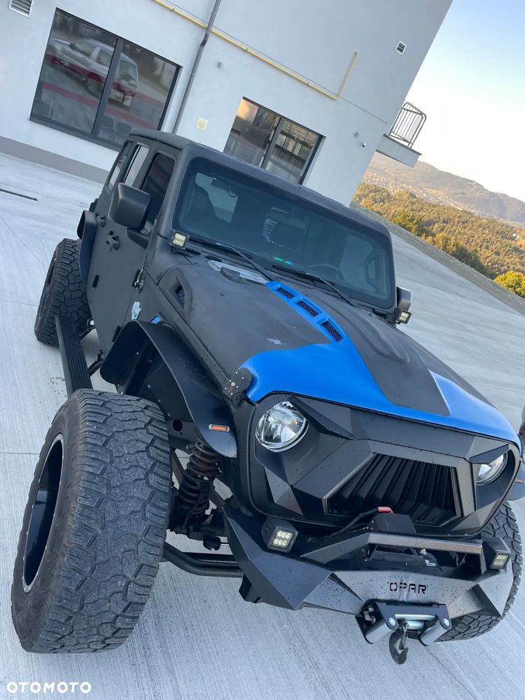 Jeep Wrangler - 8