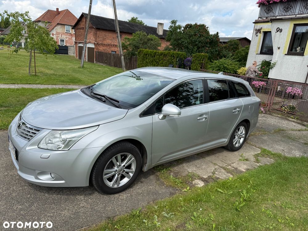 Toyota Avensis 1.8 Sol - 15