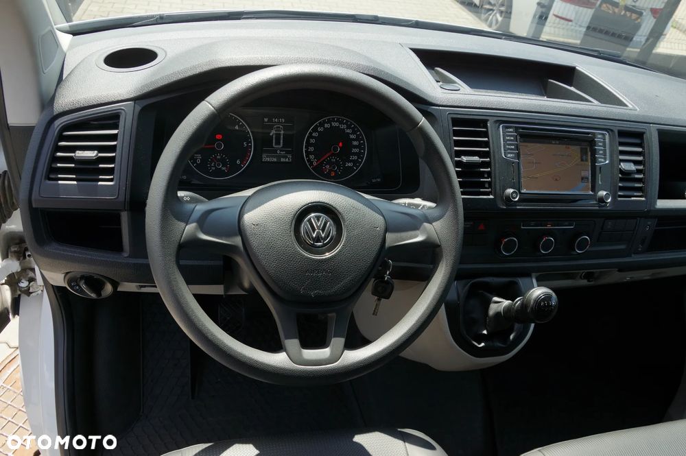 Volkswagen Transporter - 11
