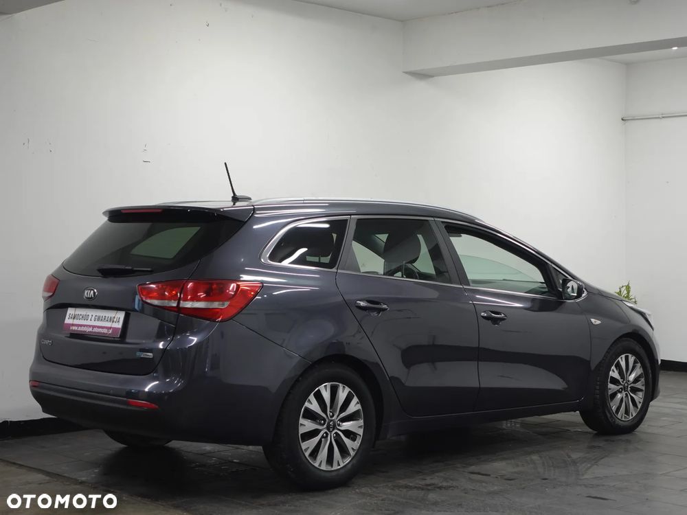 Kia Ceed 1.6 CRDi 136 DCT ISG Spirit - 9