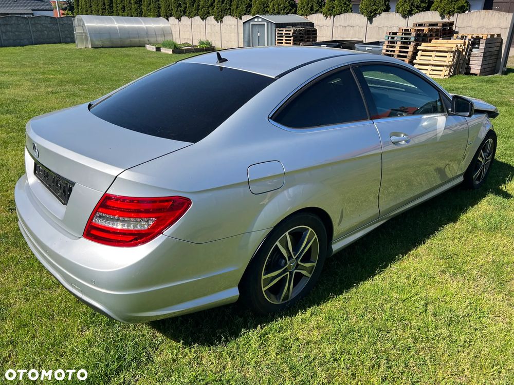 Mercedes-Benz Klasa C 250 7G-TRONIC Edition - 6