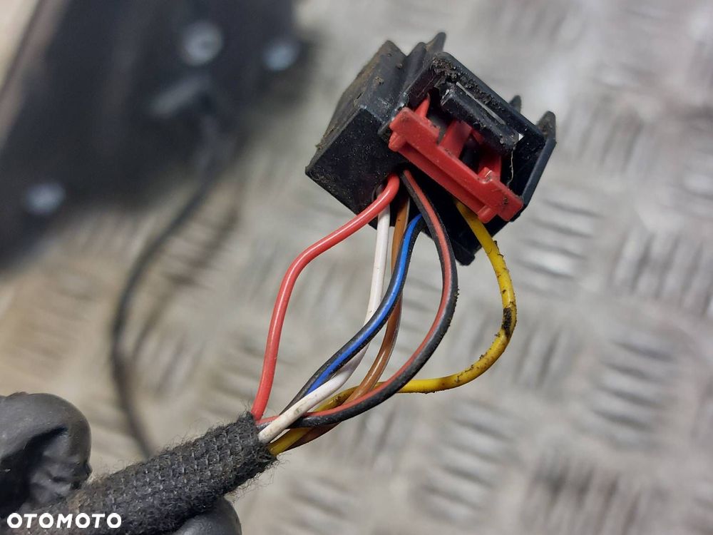LUSTERKO PRAWE ELEKTRYCZNE SKODA OCTAVIA III LIFT LF9E 6 PIN EU - 7