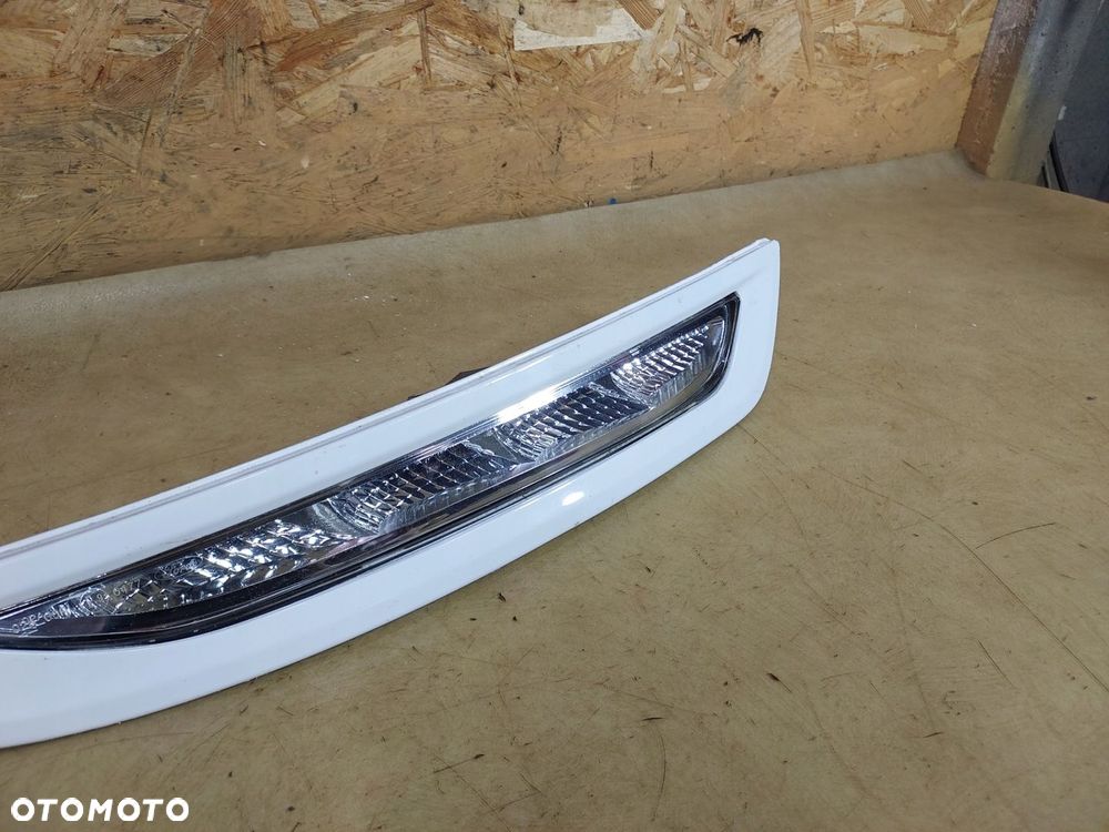 KUGA MK1 LED DRL PRAWY PRZÓD BV4113D272AA - 4