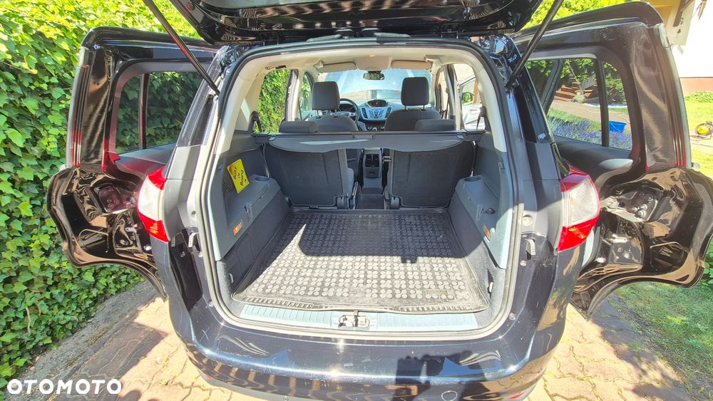 Ford C-MAX - 11