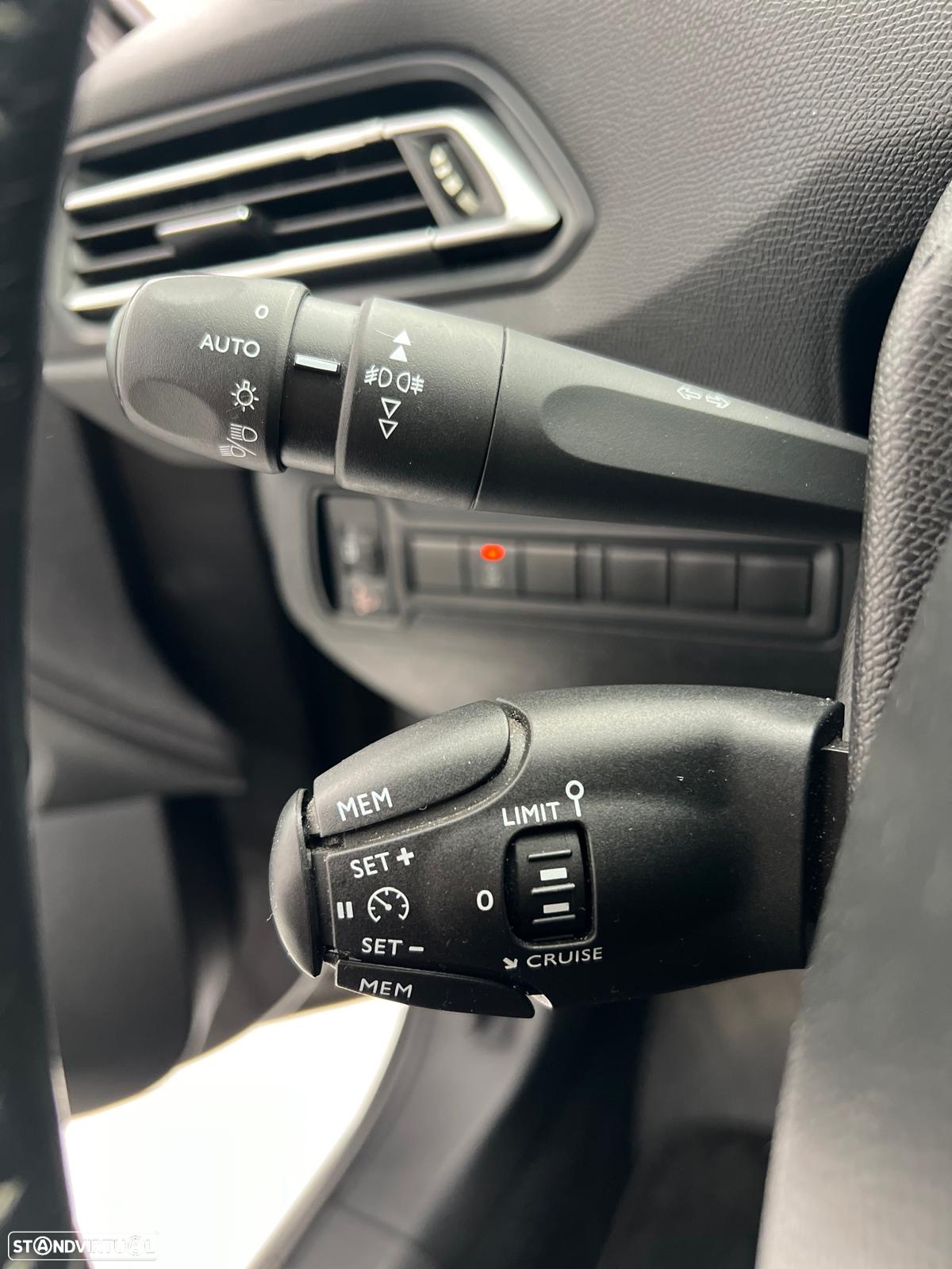 Peugeot 308 SW 1.5 BlueHDi Active - 17