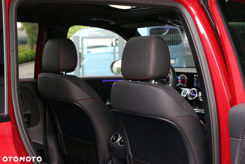 Mercedes-Benz GLB - 25