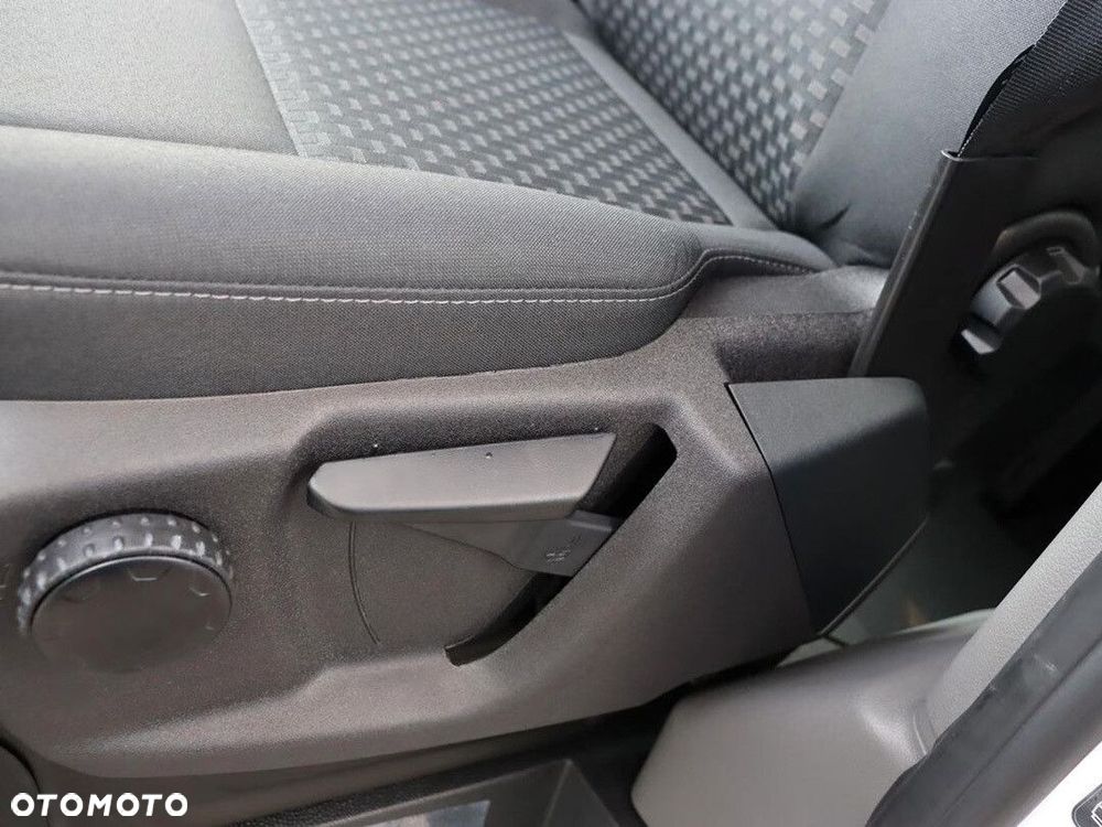Ford transit Brygadowy Trend 2.0 EcoBlue 130KM LDT 6.2 M6 FWD 350 L2 - 19