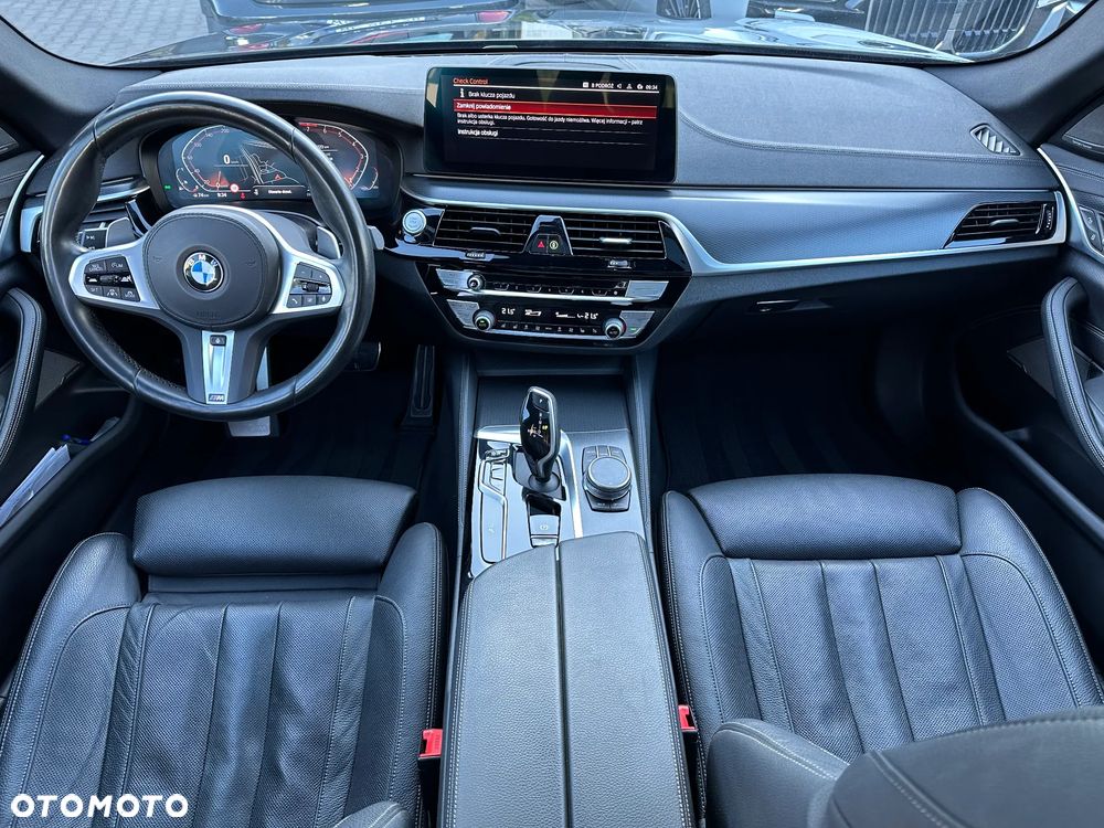 BMW Seria 5 530i xDrive mHEV M Sport sport - 9