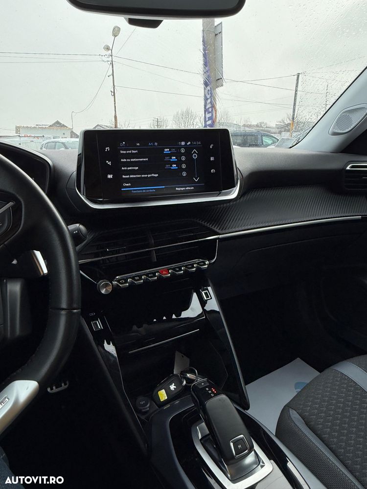 Peugeot 2008 1.5 BlueHDI EAT8 STT GT Pack - 35