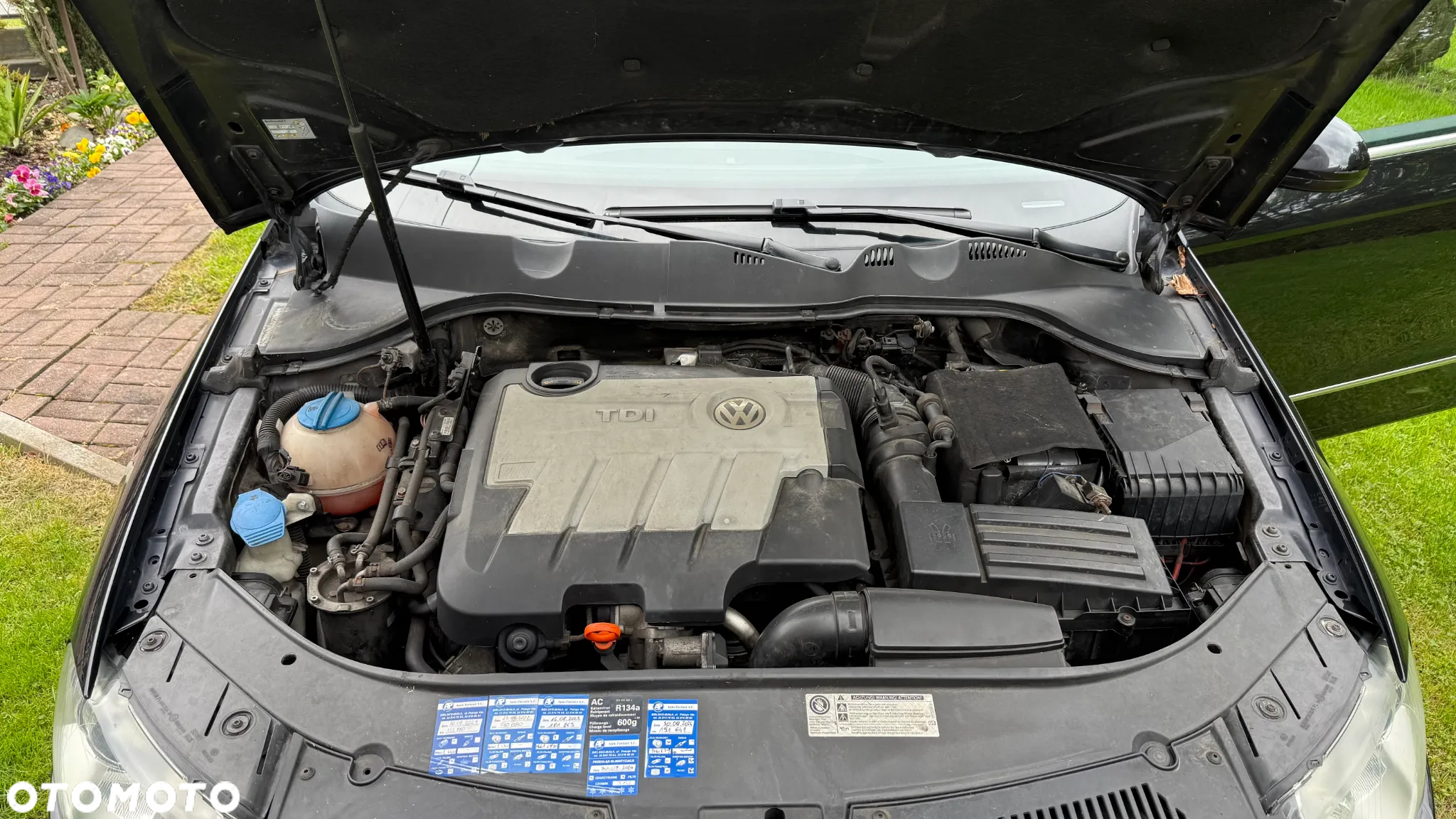 Volkswagen Passat 2.0 TDI Comfortline R-Style - 14
