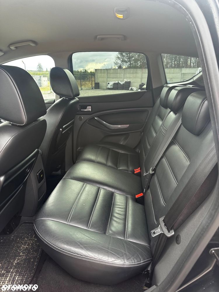 Ford Kuga 2.0 TDCi 2x4 Titanium - 12