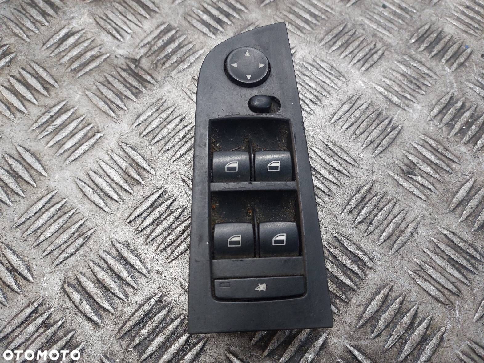 PRZEŁĄCZNIK PANEL SZYB LEWY PRZÓD BMW E90 6948637 ANGLIK UK - 1