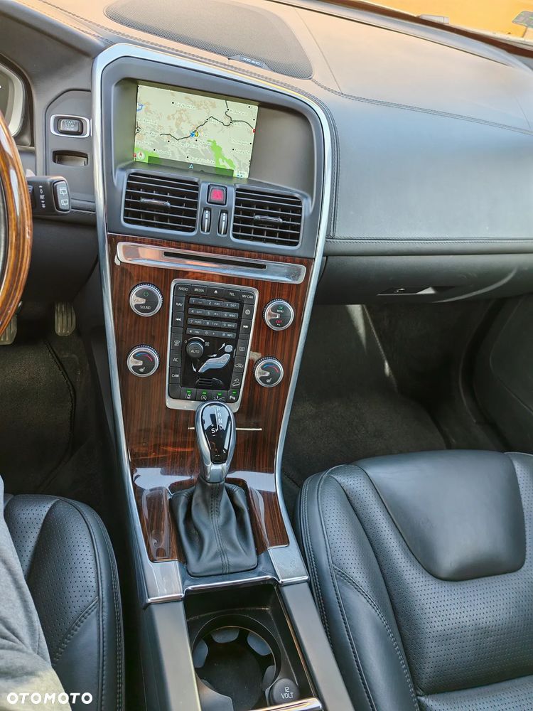 Volvo XC 60 D4 AWD Summum - 16