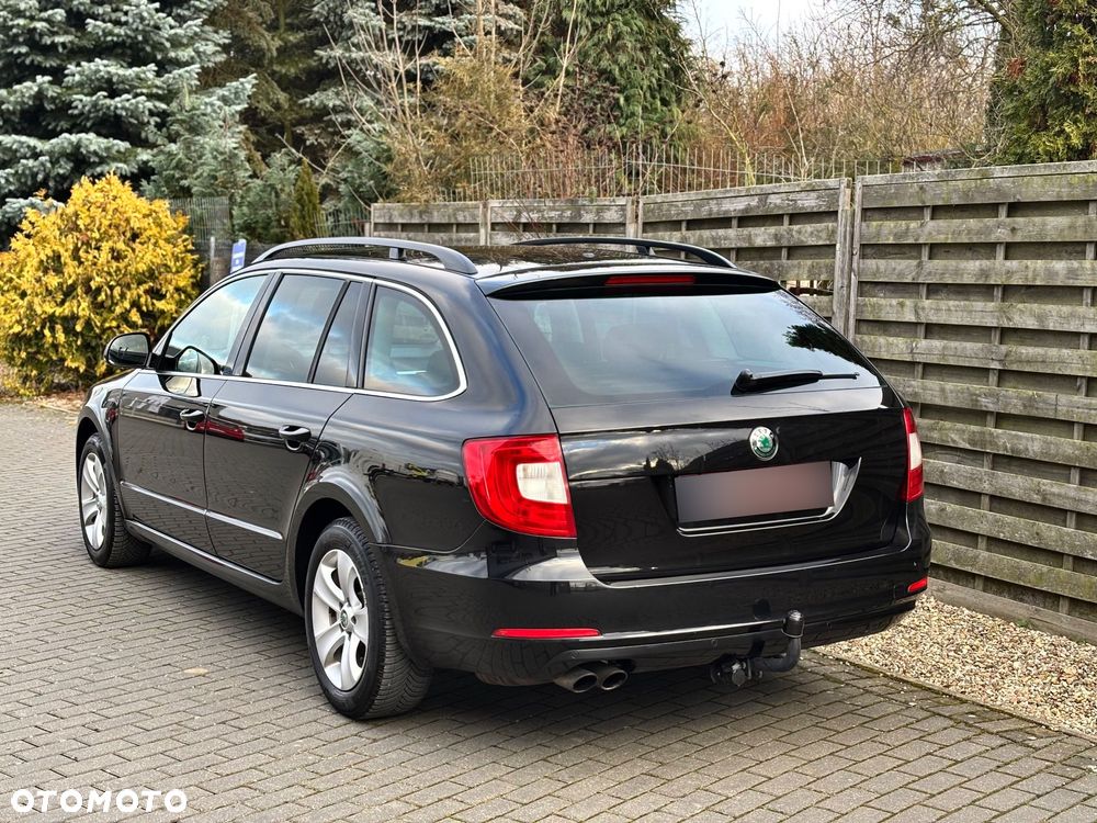 Skoda Superb 2.0 TDI DSG Exclusive - 6