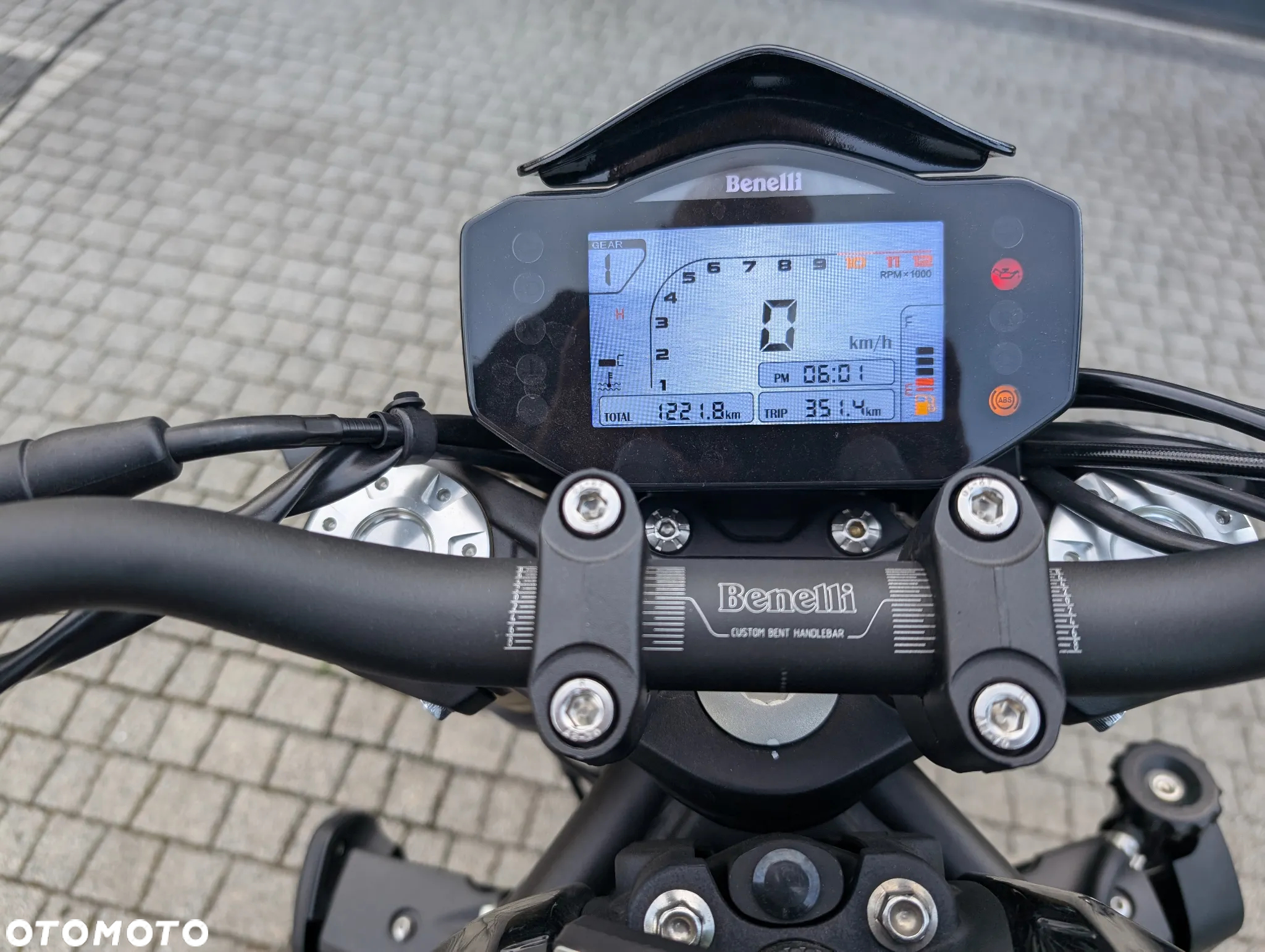 Benelli 752 S - 13