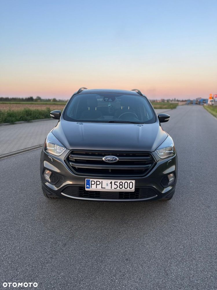 Ford Kuga 1.5 EcoBoost 2x4 ST-Line - 8