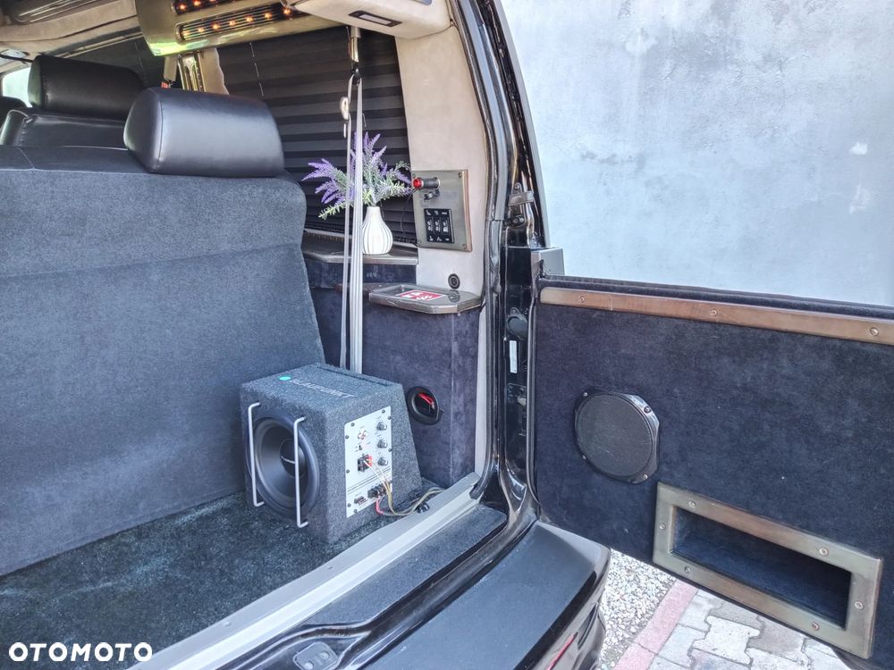 Chevrolet Astro - 25