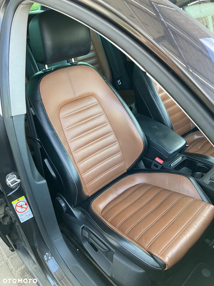 Volkswagen Passat 2.0 TDI Comfortline - 14