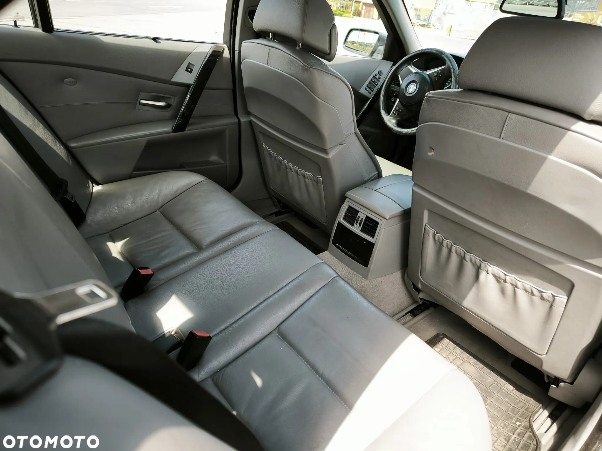 BMW Seria 5 520i - 8