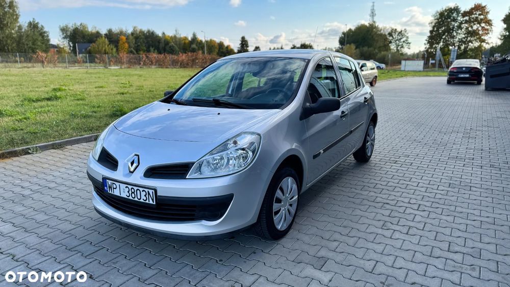 Renault Clio 1.2 16V Authentique - 2