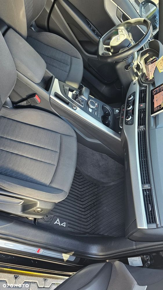 Audi A4 Avant - 11