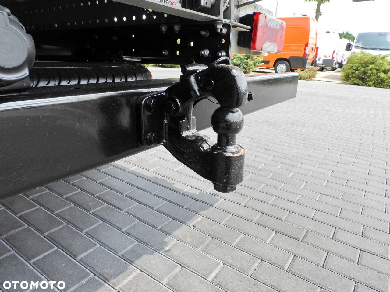 Iveco DAILY 35C14 WYWROTKA PODWÓJNA KABINA DOKA 6 MIEJSC TEMPOMAT BLIŹNIACZE KOŁA KLIMATYZACJA  140KM - 22