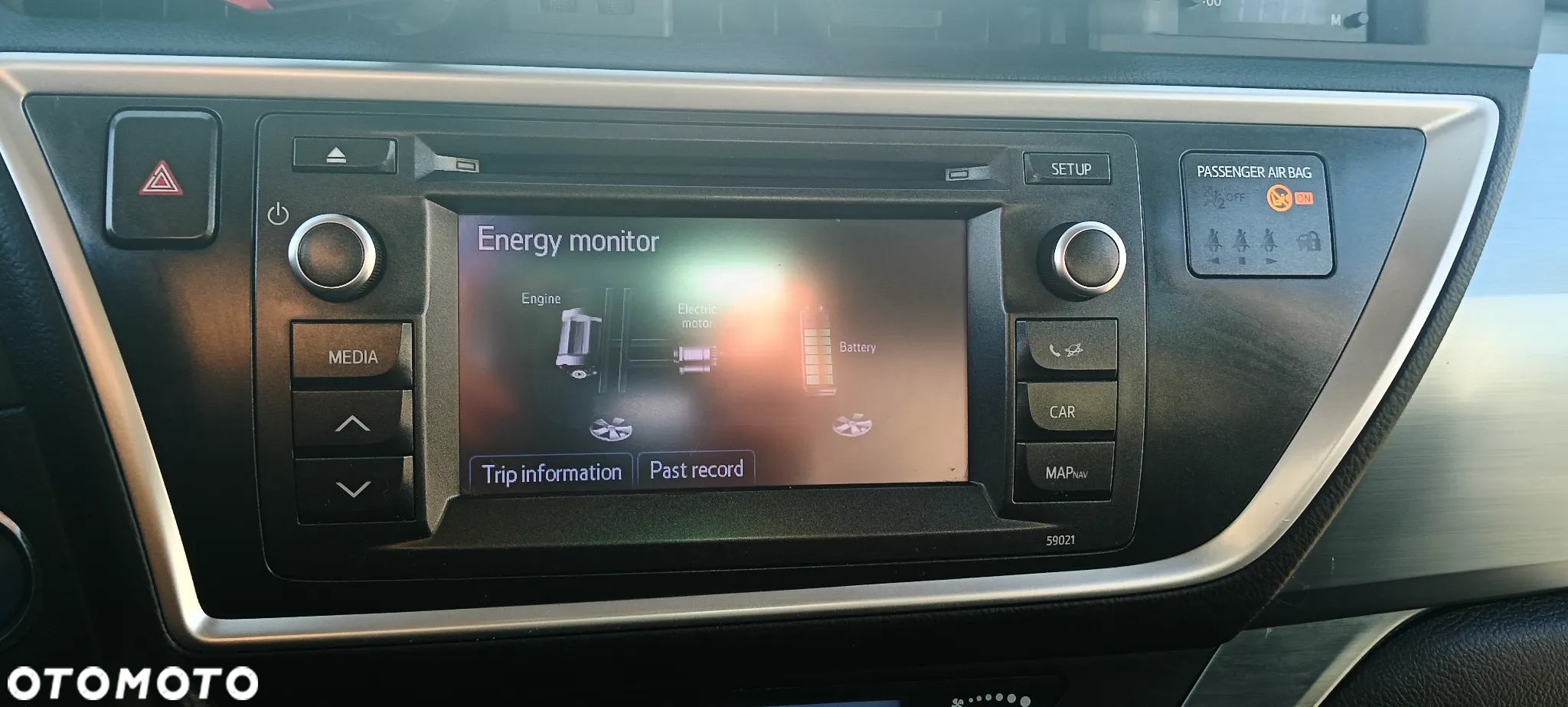 Toyota Auris 1.8 HSD Luna - 18