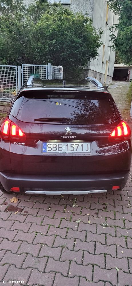 Peugeot 2008 1.2 PureTech Allure S&S - 8