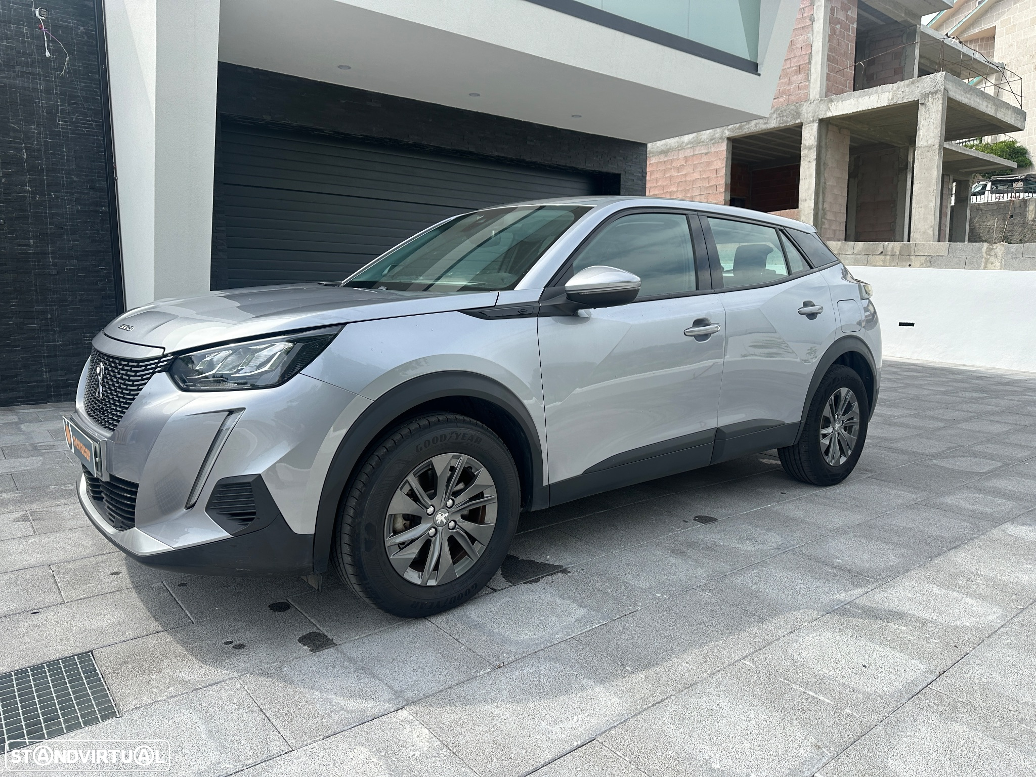 Peugeot e-2008 - 4