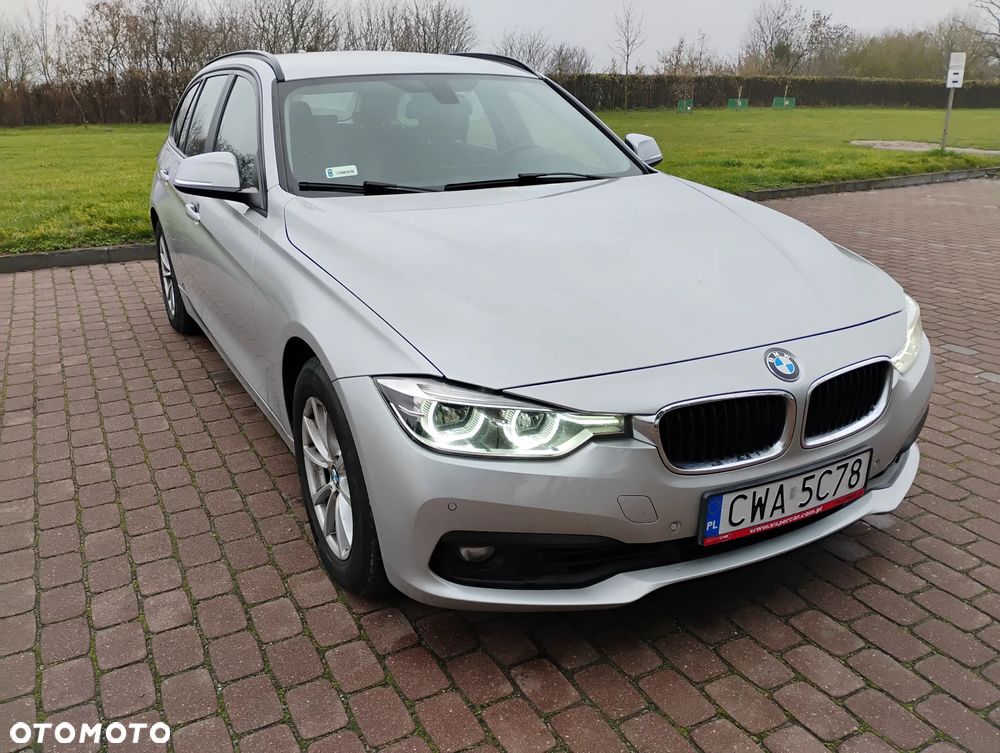 BMW Seria 3 320i xDrive - 11