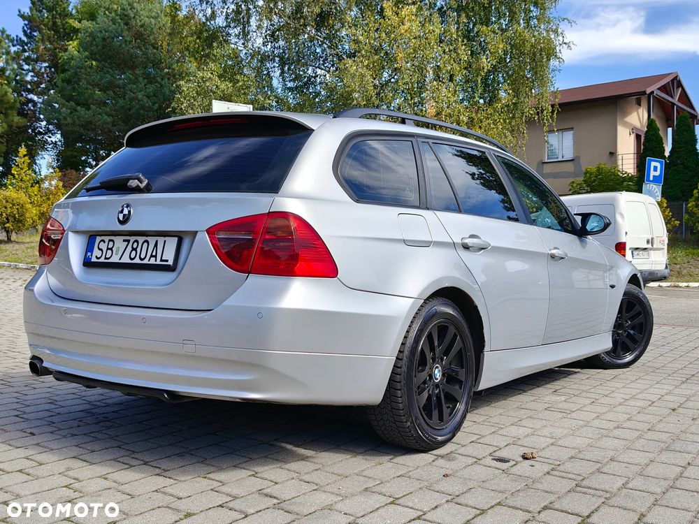 BMW Seria 3 318d DPF - 3