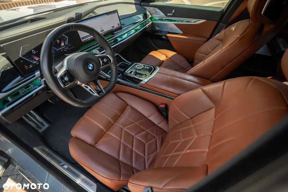 BMW Seria 7 740d xDrive mHEV Individual Edition sport - 17