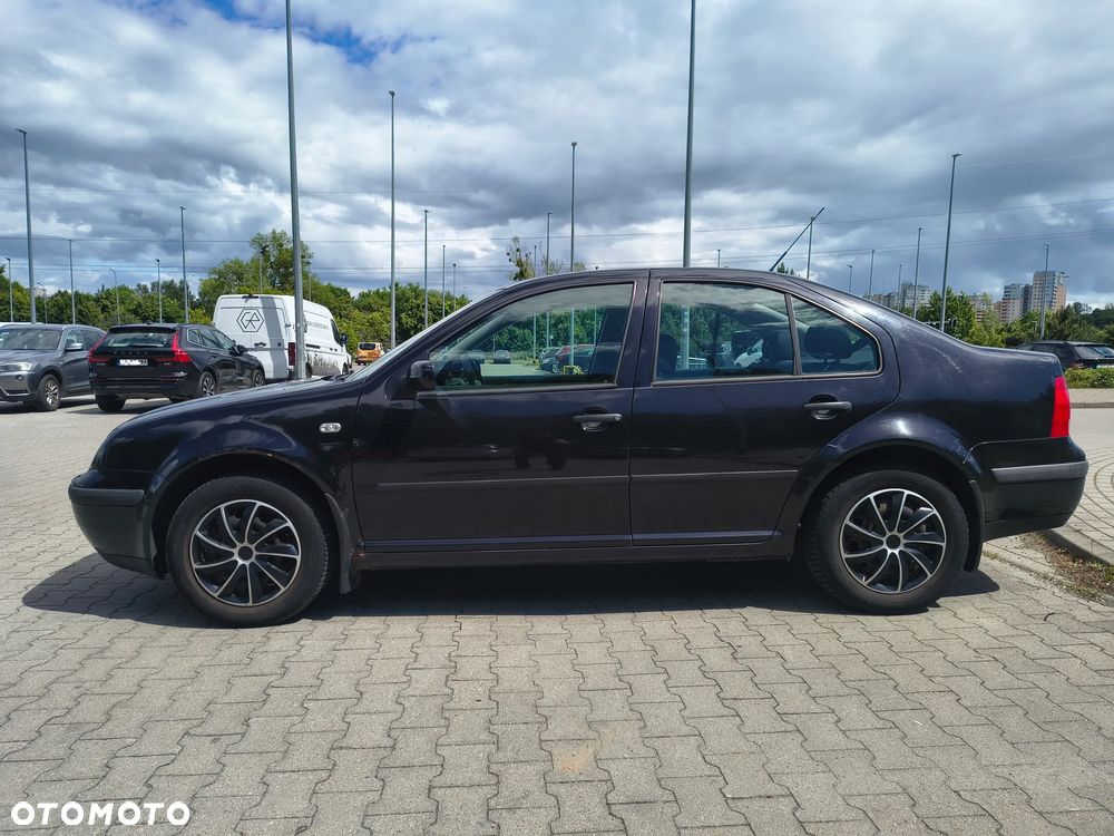 Volkswagen Bora 1.6 Basis - 3