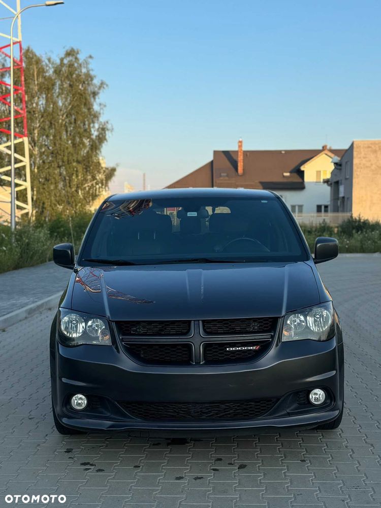 Dodge Caravan - 2