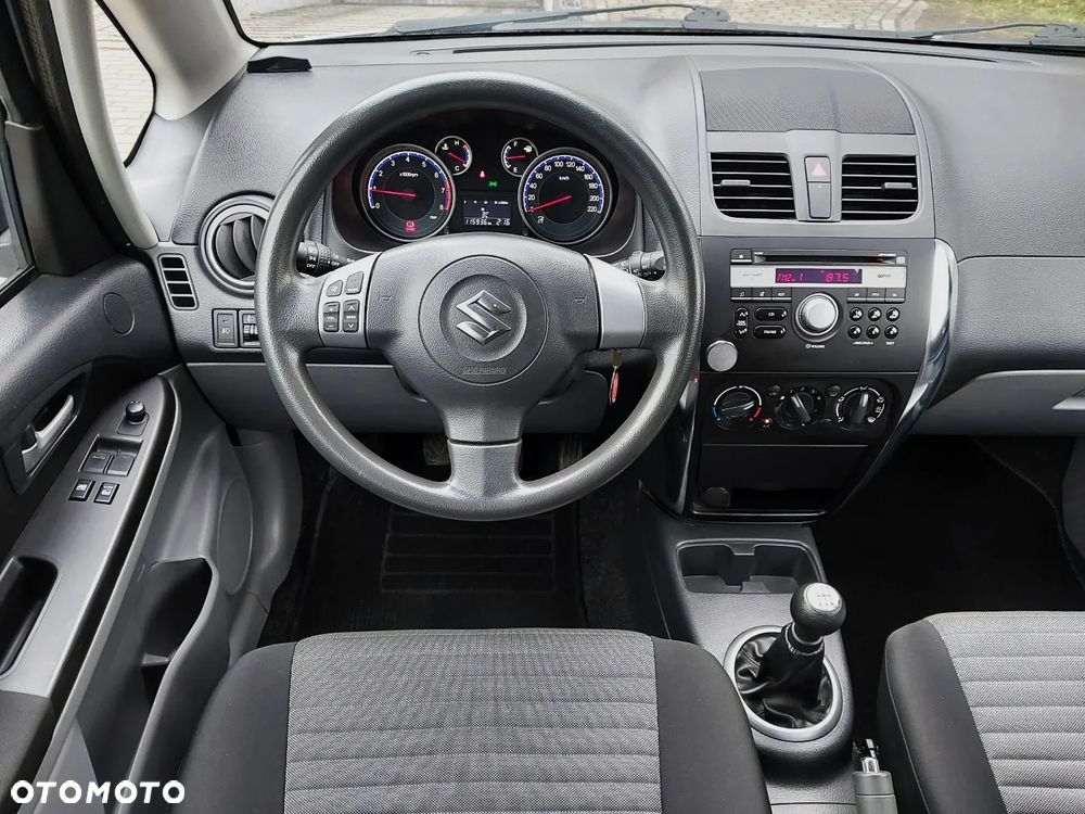 Suzuki SX4 1.6 Comfort - 22