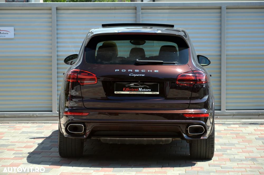 Porsche Cayenne 3.0 L - 18