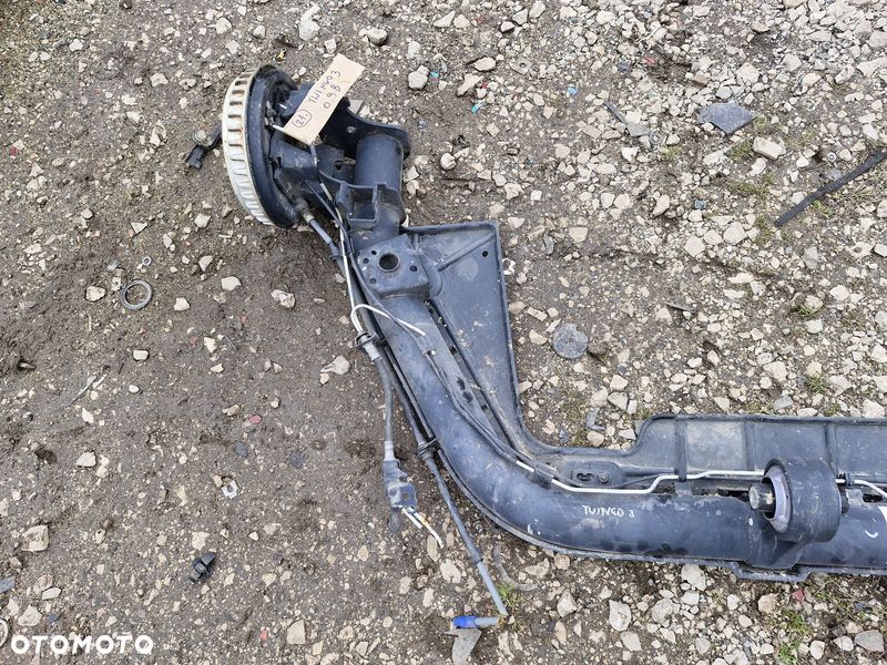 RENAULT TWINGO III 3 0.9 B BELKA ZAWIESZENIA TYŁ OŚ TYLNA 555013592R - 3