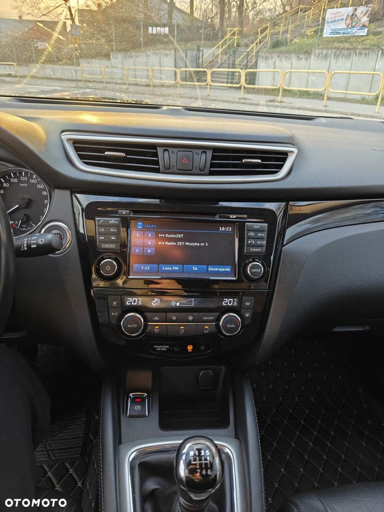 Nissan Qashqai 1.6 dCi DPF tekna - 10