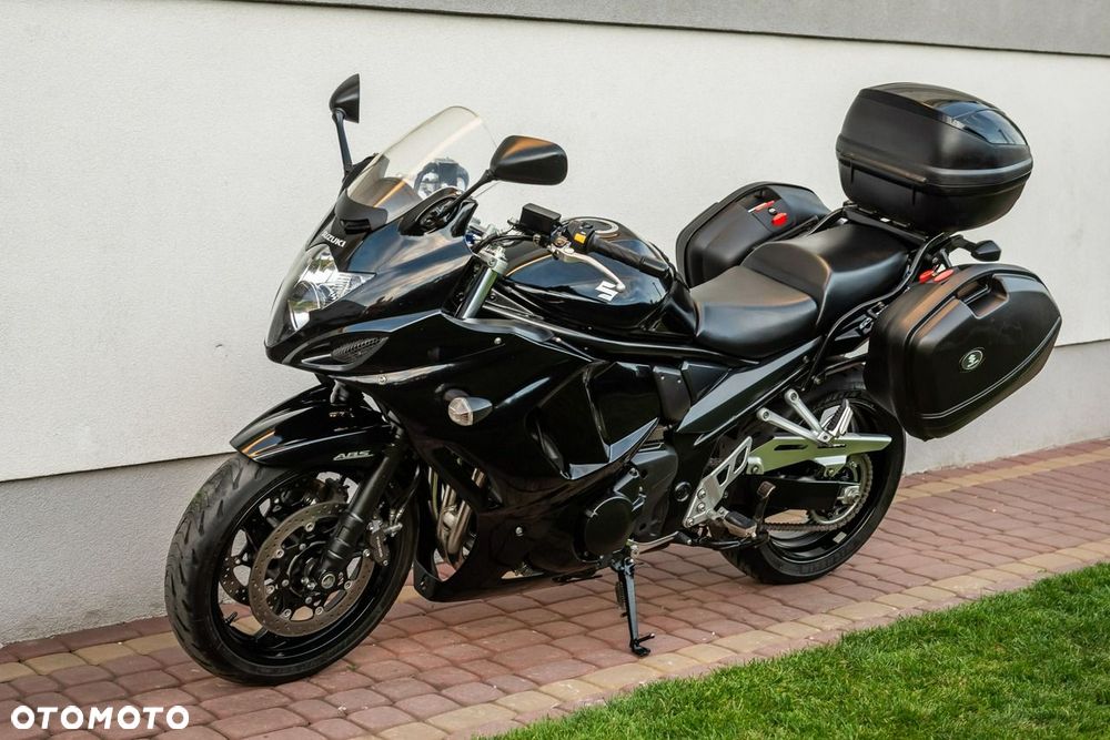 Suzuki GSX - 7