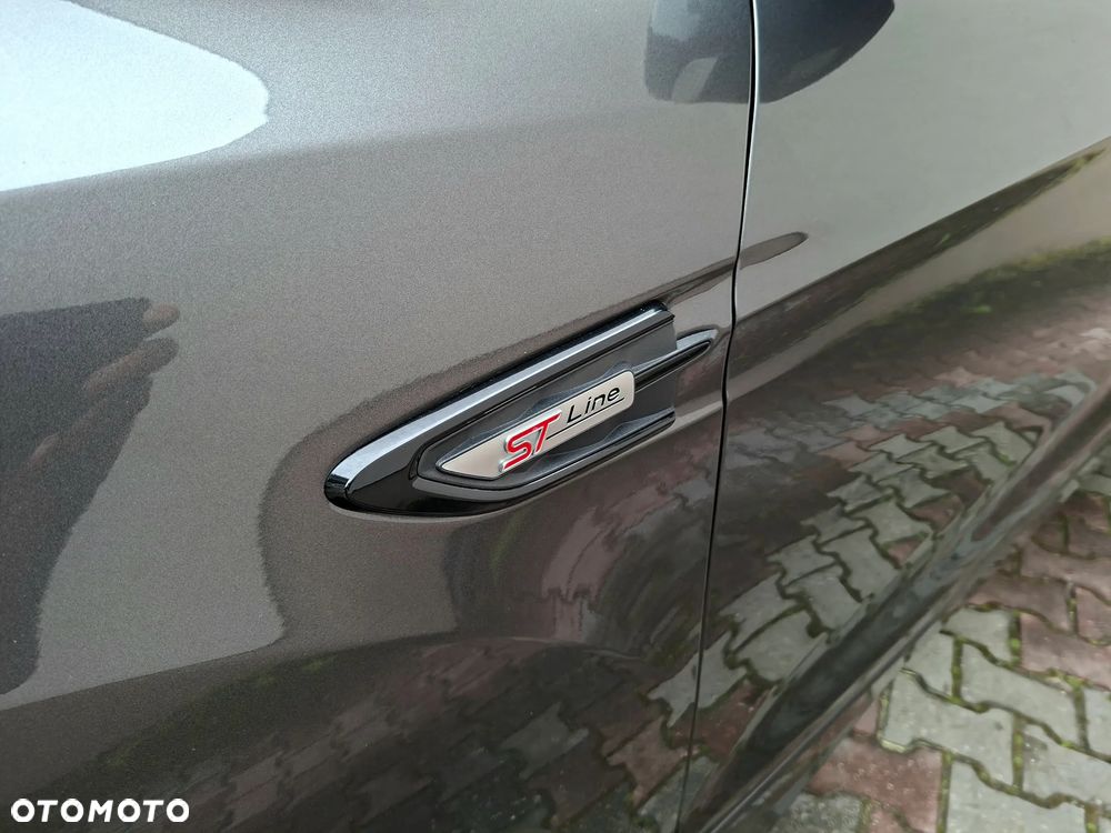 Ford Kuga 1.5 EcoBoost 2x4 ST-Line - 34