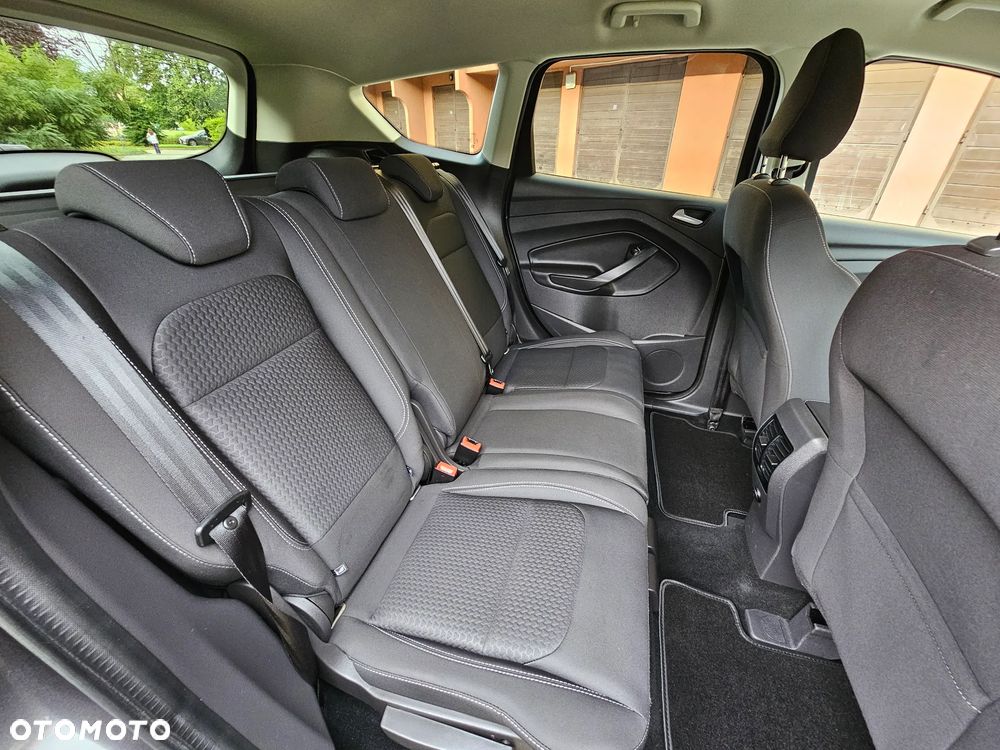 Ford Kuga - 18