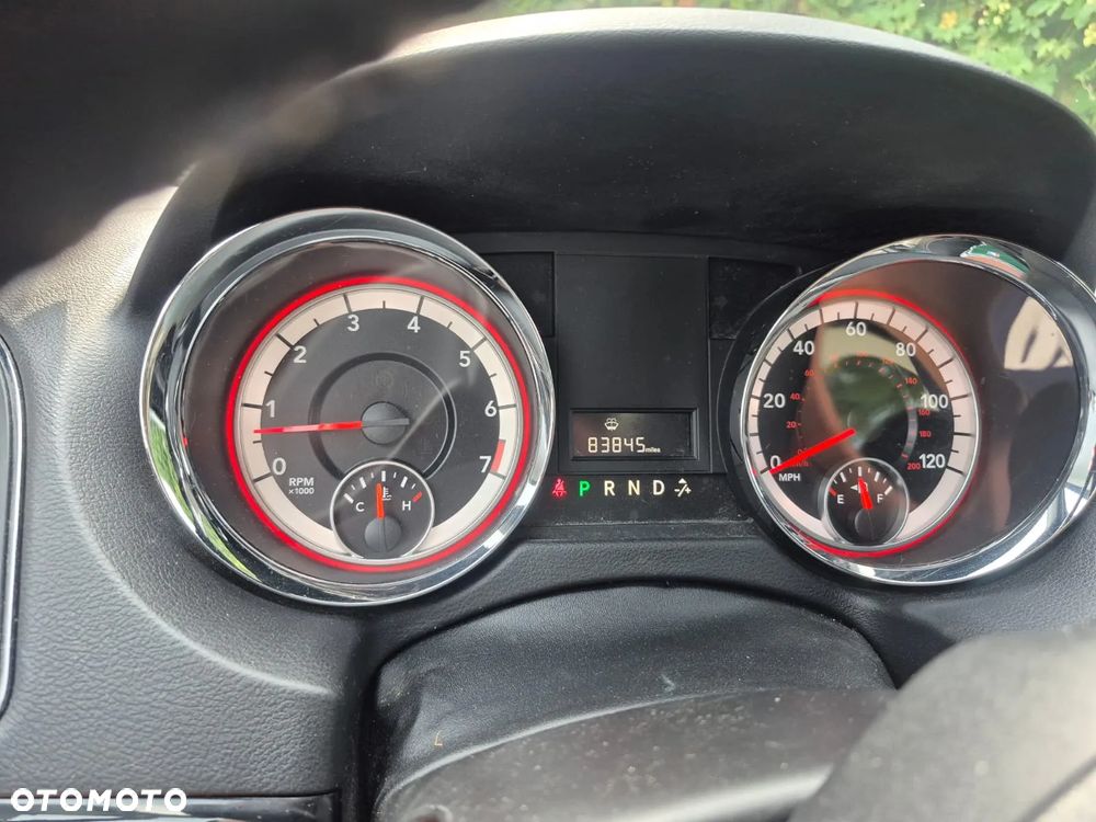 Dodge Grand Caravan - 4