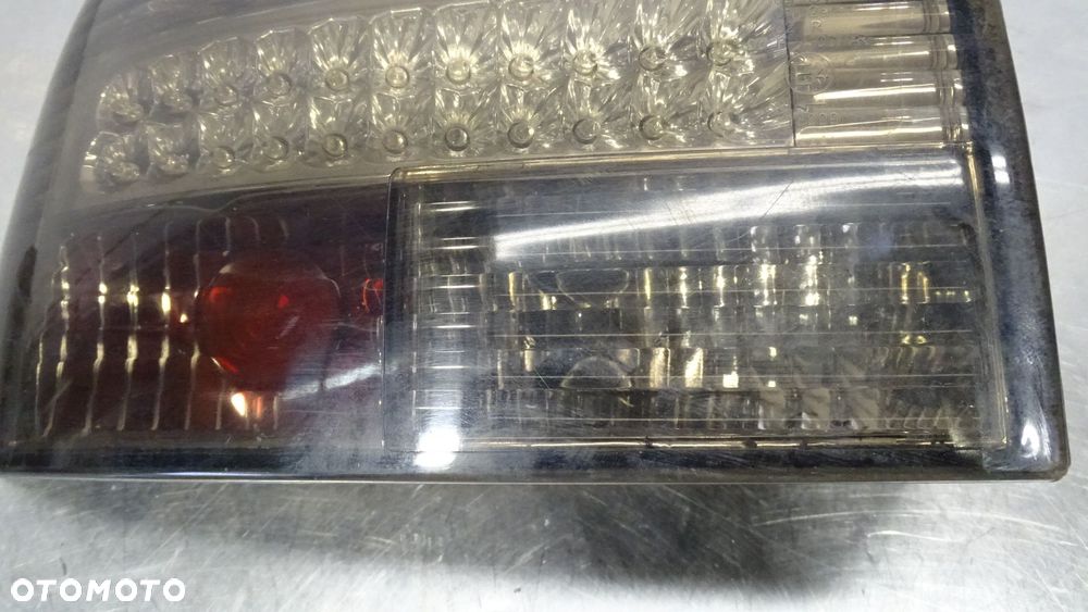 LAMPA LEWA PRAWA TYLNA AUDI A3 8L 1.8 - 5