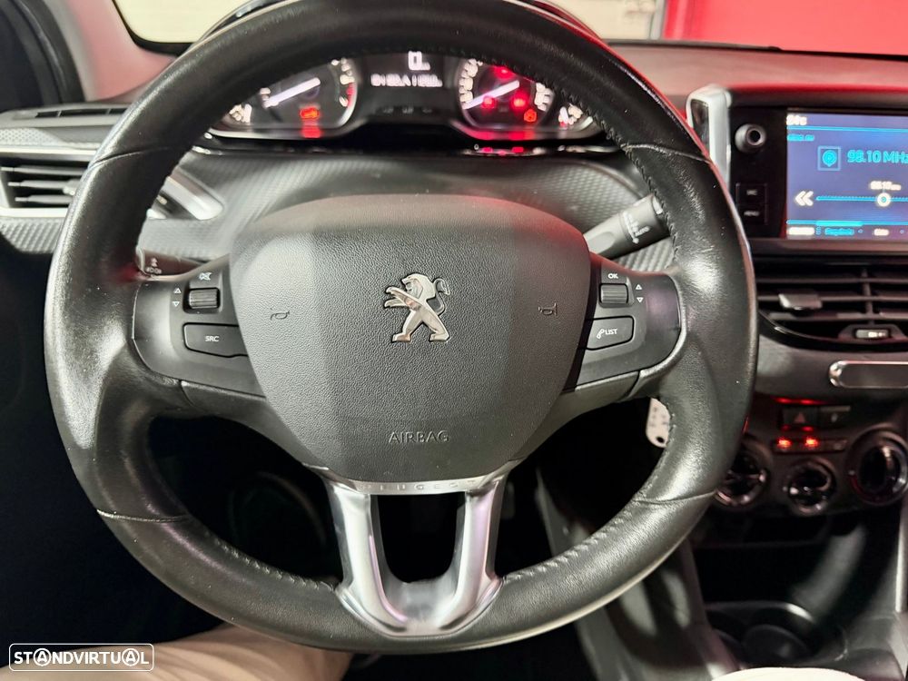 Peugeot 208 1.2 PureTech Style - 20